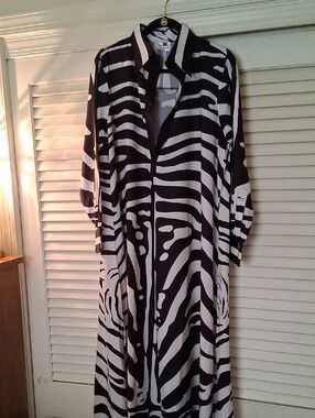 NWOT - BlackBeads Black & White Zebra Print Button-Up Maxi Dress